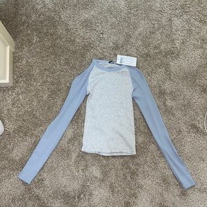 doesnt fit me! never worn, still have tags on. love the style and color!